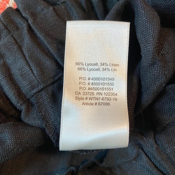 Aritzia Wilfred Free Black Harulia Shorts - Picture 8 of 9